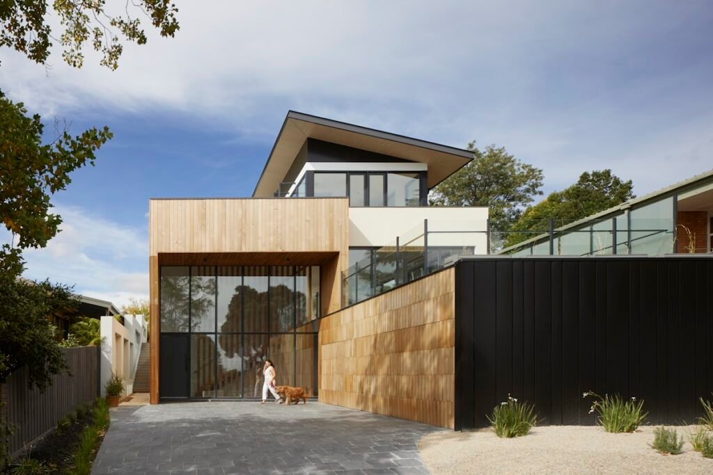 The kitchen work-triangle rule — and when you should break it. 2 Modern open kitchen with island and dining